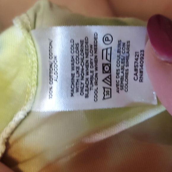 Jogger pants with matching muscle tee. - Picture 4 of 4